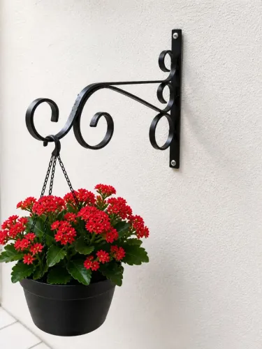 Suporte em ferro para plantas