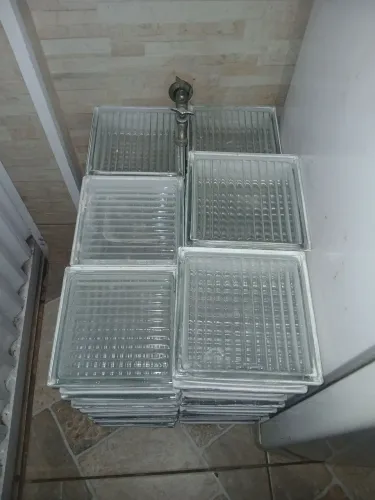 Bloco de vidro 19x19x8 canelado valor 15 reais cada