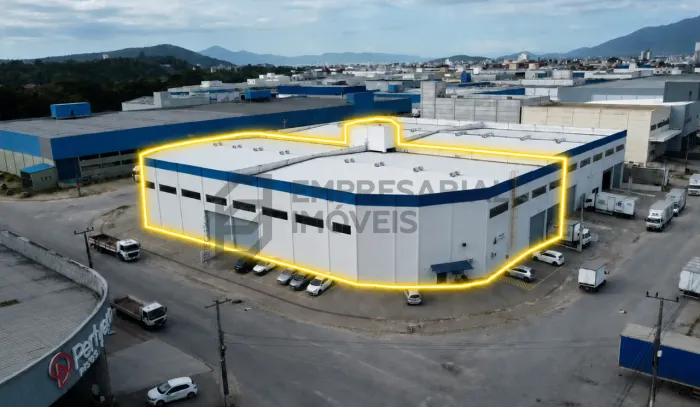 Galpão para Locação em Condomínio Fechado Estrutura Moderna e Funcional