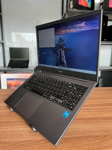NOTEBOOK SAMSUNG BOOK - I3 11ª GERAÇÃO - 8GB - NVMe - 15.6