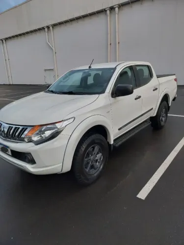 Mitsubishi L200 Triton Sport GLS 2.4 CD Diesel Mec. 2018