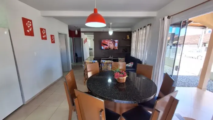 Excelente casa na praia da Enseada em SFS/SC