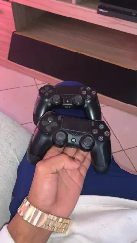 Vende-se play 4