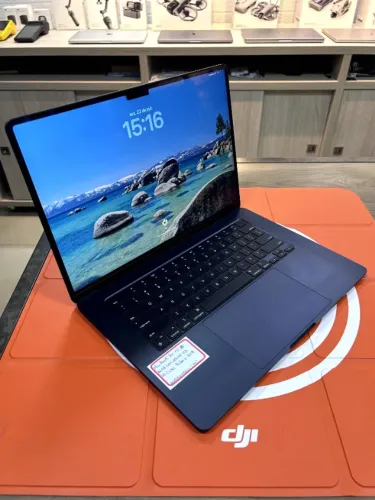 MacBook Air M3 15? 16GB 256GB Midnight ? Bateria 100%