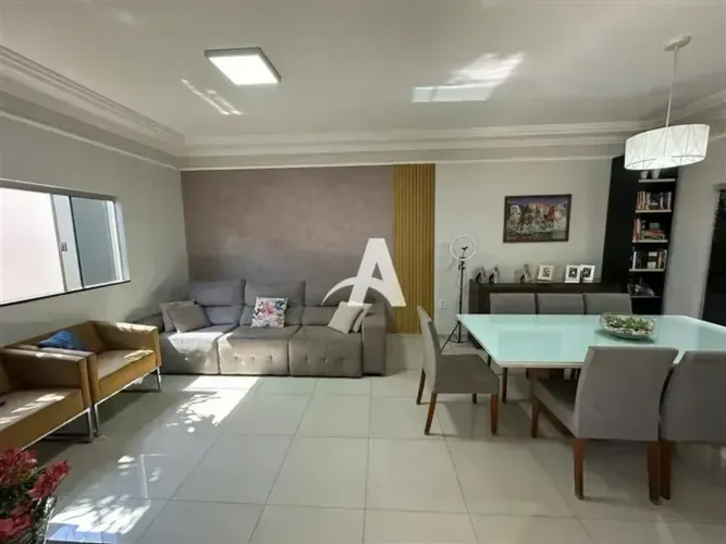 Casa com 188,41m² 4 quartos à venda no bairro Alto Umuarama