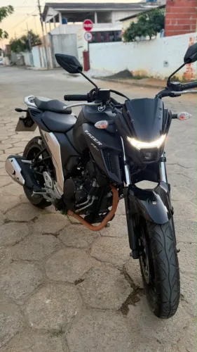 Fazer 250 ( a mais nova do estado)