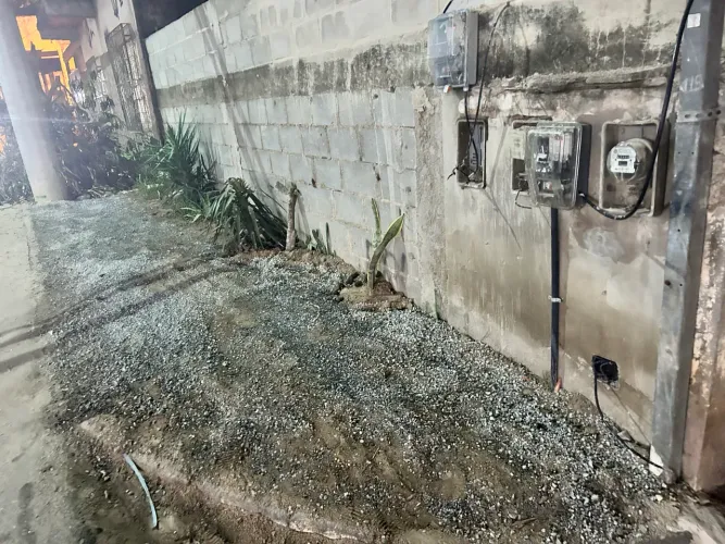 Vendo ou troco casa em Palmital Estrada Velha ( casa de esquina)