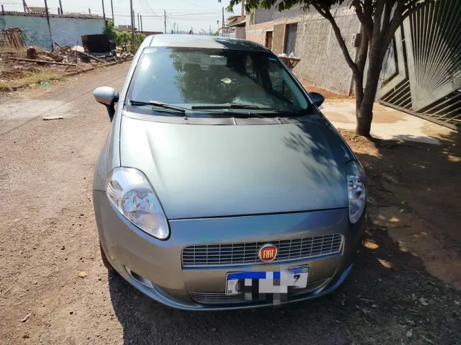 Fiat Punto Essence 1.6 Flex 16V 5P 2012
