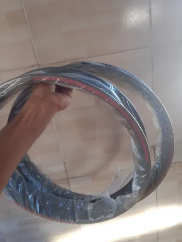 Pega em Bro também e vai com os raios traseiros da Bros 160