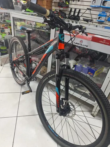 Bicicleta Giant Revel 12v