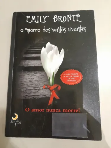 Livro: O morro dos ventos uivantes