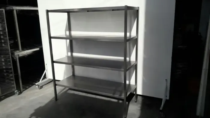 Estante de armazenagem para linha industrial - item totalmente soldado e fabricado em inox