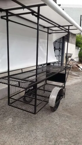 Carrinho de mão com cobertura para venda