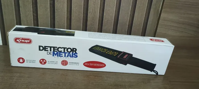 Detector de Metais Portátil Knup - Novo