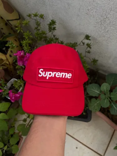 Boné Supreme vermelho