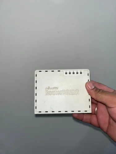 Roteador Mikrotik RouterBoard RB750 - Ótima Oportunidade!