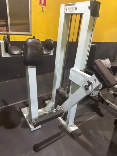 Aparelho de Musculação para glúteos