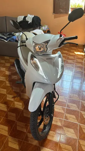 Honda Biz 125 Branca - Ano 2025-2025 - Impecável!