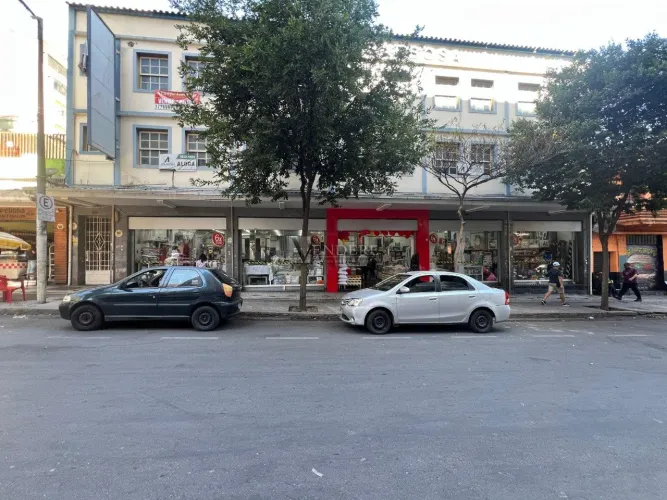 Loja de 300m² para aluguel no Centro da Cidade