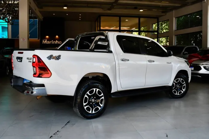 Hilux Srx 2023 4x4 diesel top da categoria 