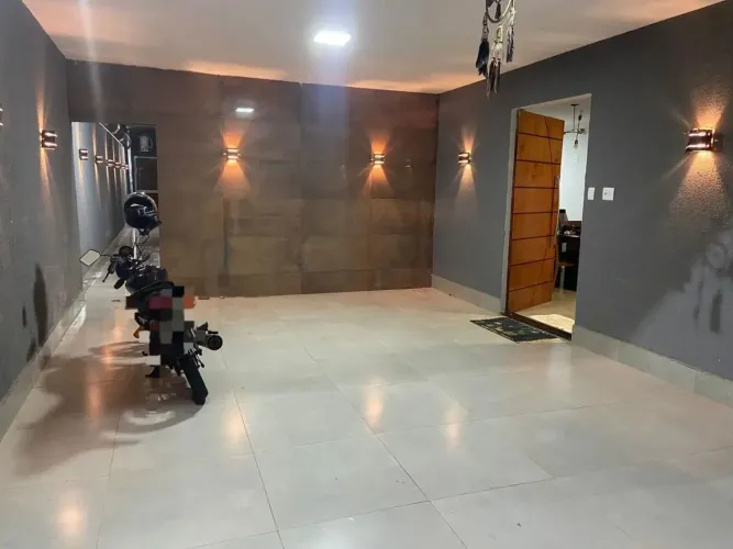 Casa à Venda no Bairro Fabrício 3 Quartos (3 Suítes)