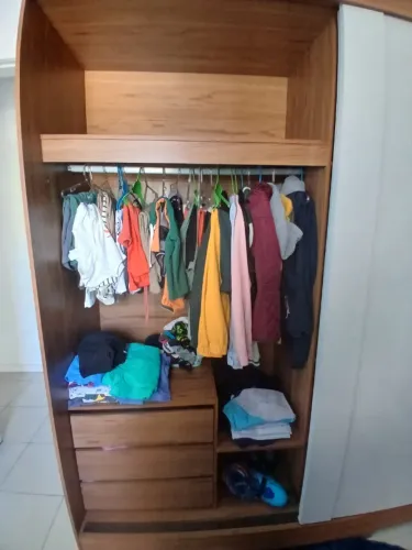 Guarda-roupa solteiro