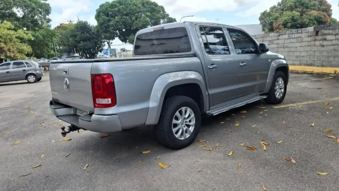 Volkswagen Amarok Comfor. CD 2.0 TDI 4X4 Dies. Aut. 2021