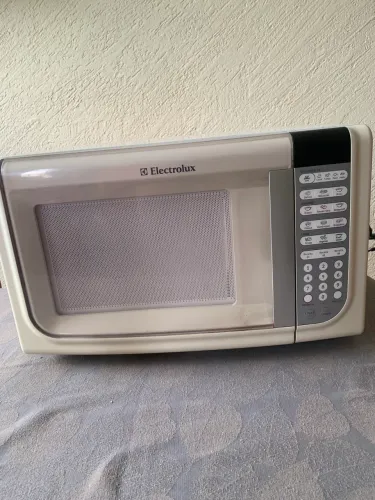 Microondas Electrolux excelente 