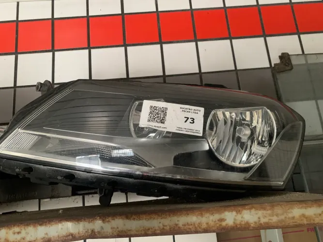 Farol VW Passat 2014 - Lado Esquerdo
