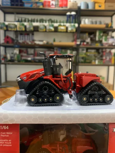 Miniatura trator Case Quadtrac 645 1/64