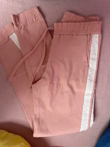 Calça justa Rosa com Detalhe Branco