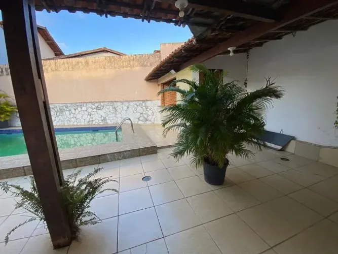 Vendo casa no cohafuma bem localizada proximo ao CEASA, 400m² de área total.