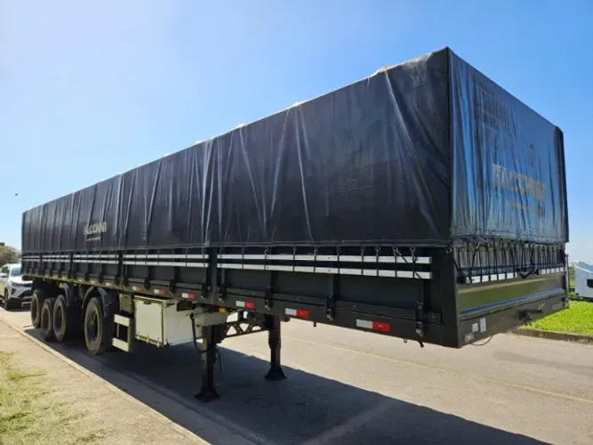 Carreta 4 Eixo Graneleira Facchini Ano 2023 Chapa Xadrez 14 x 1.80 COM PNEUS 