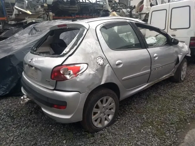Sucata Para Retirada De Peças Peugeot 207 XS 1.6 16V Automático Al4 Prata