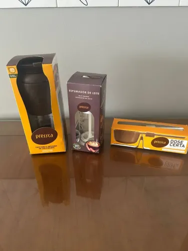 Kit Pressca Cafeteira Portátil + Balança + Espumador de Leite