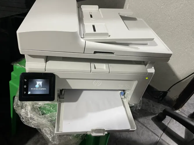Impressora LaserJet Pro MFP M130fw erro