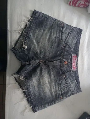 Short Jeans Desfiado Feminino
