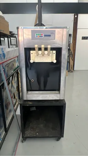 Máquina de Sorvete Italianinha