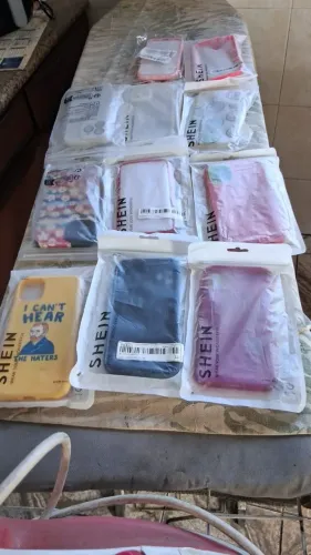 Vendo div capas de celular tudo junto. 