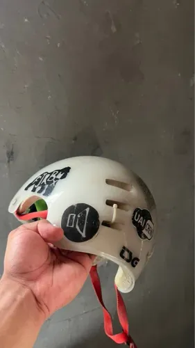 capacete tsg 