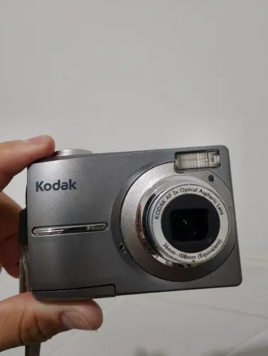 Câmera Kodak c813 8.2 MP funcionando perfeitamente 