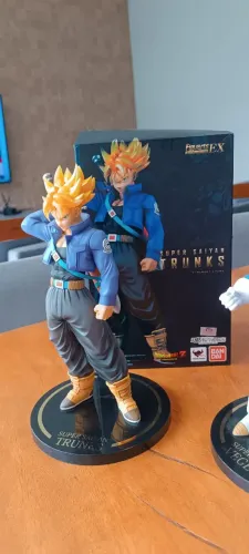 VEGETA E TRUNKS FIGUARTS