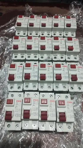 19 Peças, IDR 40 A 2 polos Steck novos valor R$ 50,00 aceito trocas e ofertas.