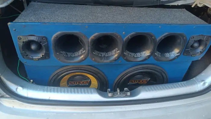 Som Automotivo Completo 1.500 reais se