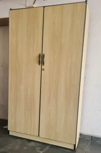 Armário de Escritório com Design Moderno