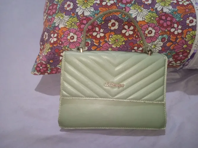 Bolsa Verde de Mão Feminino
