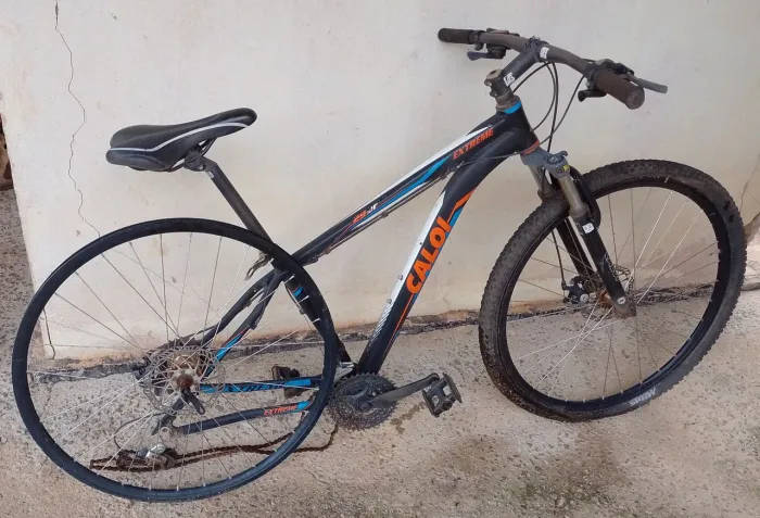 Bicicleta Caloi Extreme aro 29 (Mountain Bike)