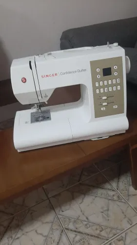 Maquina Singer Confidence Quilter