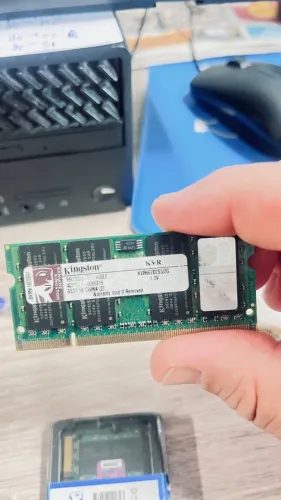 Memória RAM ValueRAM verde 2GB 1 Kingston KVR667D2S5/2G