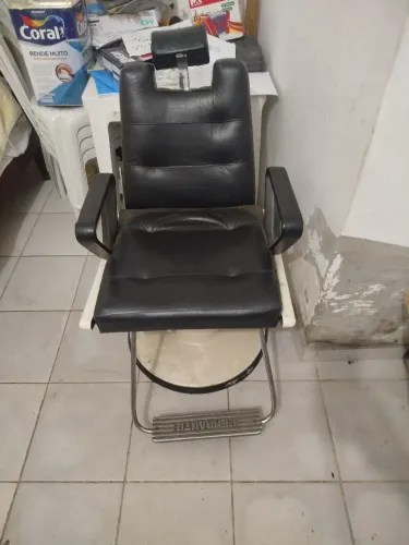 Cadeira de Barbeiro mais outros produtos